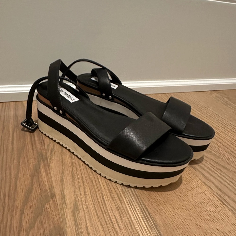 Steve Madden - Macro Wedge Sandal